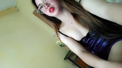 Snapshot of deliciously_sophie chatting on April 2026 02:51:02 AM Sophie online show from April 2026 02:51:02 AM