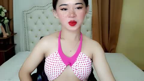 Snapshot of deliciously_sophie chatting on May 2026 02:51:02 AM Sophie online show from May 2026 02:51:02 AM