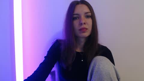 Aurora online show from October 2025 05:41:01 AM