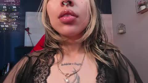 Snapshot of delilah_fix chatting on February 2026 09:40:02 PM della online show from February 2026 09:40:02 PM