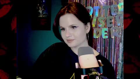 dellacrush_ online show from February 2025 05:44:01 PM