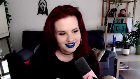 dellacrush_ online show from November 2025 09:09:01 AM