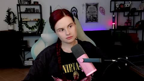 dellacrush_ online show from March 2026 05:13:02 PM