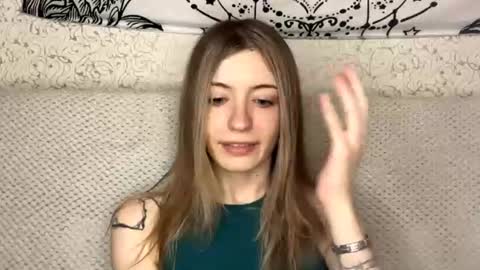 Snapshot of dellisifuentes chatting on June 2026 09:29:01 AM Sia online show from June 2026 09:29:01 AM