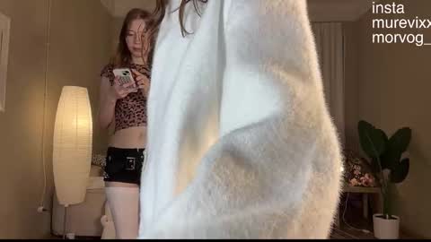 Delora online show from November 2025 01:20:01 PM