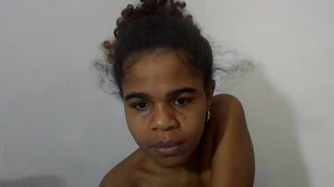 delphine online show from June 2026 05:53:02 AM