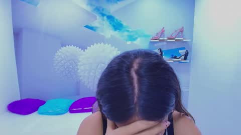 DEMI online show from November 2025 12:05:02 PM