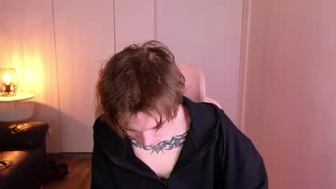 Snapshot of demianenglen chatting on June 2026 10:22:02 PM demianenglen online show from June 2026 10:22:02 PM
