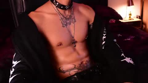 Snapshot of demonkush_ chatting on July 2026 04:19:01 AM DemonKush online show from July 2026 04:19:01 AM