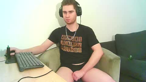 Snapshot of demoverzze chatting on January 2025 04:22:02 AM Dominik online show from January 2025 04:22:02 AM