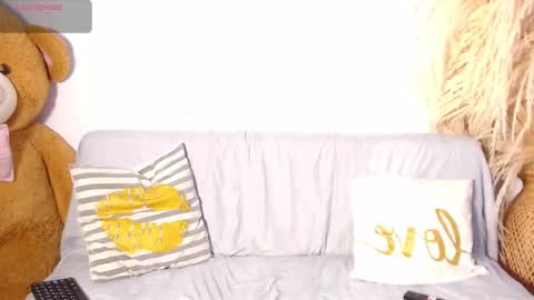   online show from October 2025 12:09:01 PM