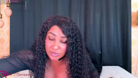 Denisse online show from October 2025 12:25:01 PM