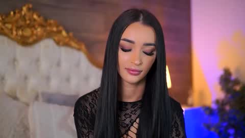 denisedevilles online show from February 2025 10:09:01 AM