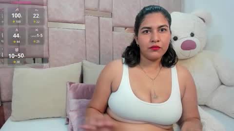 Denisse Khan online show from October 2025 11:05:01 PM
