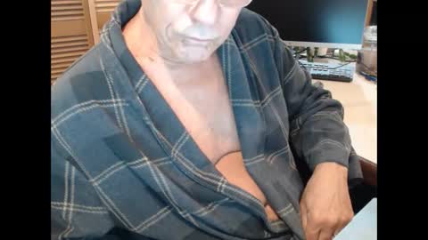 Den  Jet online show from December 2025 10:35:02 AM