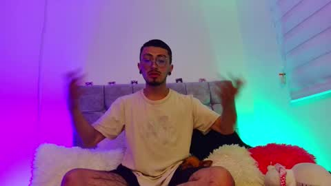 Snapshot of dennis_moons chatting on November 2025 11:37:02 PM Dennis online show from November 2025 11:37:02 PM