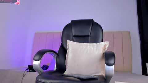 dennis munera online show from March 2026 12:23:02 PM