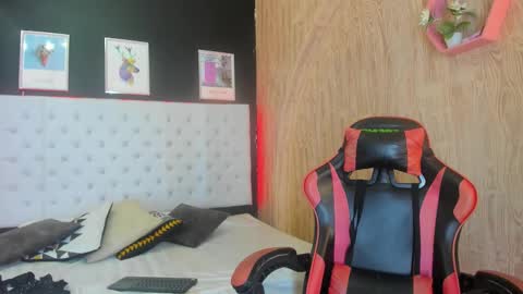 Snapshot of dennyzeans chatting on January 2026 11:12:02 AM dennyzeans online show from January 2026 11:12:02 AM