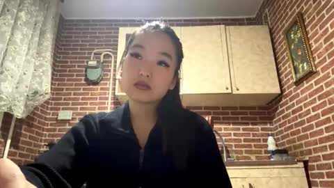 Emma online show from November 2025 12:28:01 PM