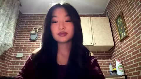 Emma online show from December 2025 02:03:01 PM