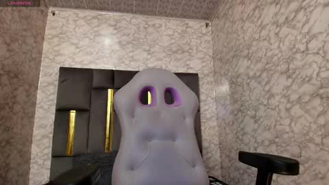 Snapshot of dereck_monroe chatting on January 2026 10:41:02 AM Dereck online show from January 2026 10:41:02 AM