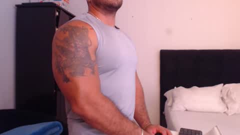 Derek online show from November 2025 01:33:02 PM