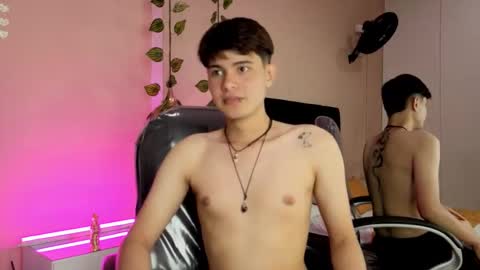 derek_sinn online show from February 2026 08:47:01 PM