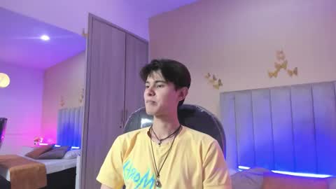 derek_sinn online show from March 2026 08:02:01 PM