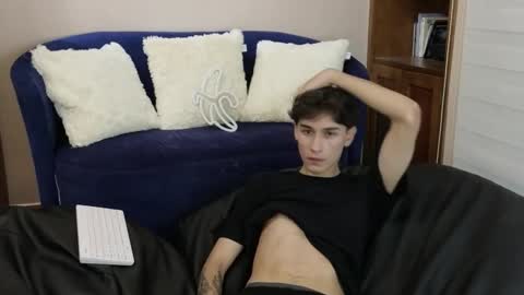 Derek online show from November 2025 11:36:02 PM