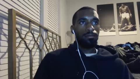 Snapshot of derekthetruth2 chatting on September 2025 01:05:02 AM derekthetruth2 online show from September 2025 01:05:02 AM