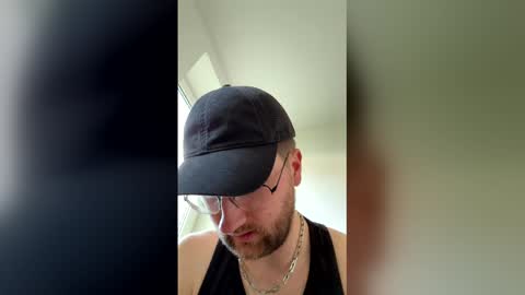 Snapshot of derkleinerabauke chatting on April 2026 05:14:01 PM derkleinerabauke online show from April 2026 05:14:01 PM