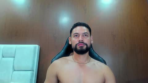 DerryBigger CM online show from October 2025 02:02:01 PM