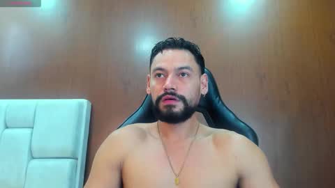 DerryBigger CM online show from November 2025 05:23:02 PM