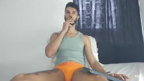 Snapshot of derrymaster chatting on December 2024 03:24:02 PM JhimyMaster online show from December 2024 03:24:02 PM