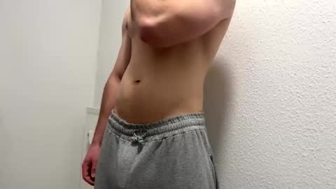 Tom online show from November 2025 05:18:02 AM