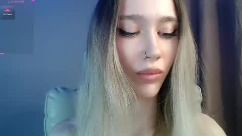 Snapshot of des_ch chatting on June 2026 04:44:01 PM Ari online show from June 2026 04:44:01 PM
