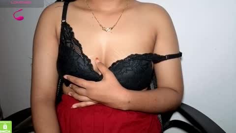 Snapshot of desicoupleshow chatting on October 2025 07:14:02 PM Eva and Adam online show from October 2025 07:14:02 PM