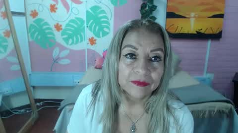 VALERIA online show from November 2025 04:18:01 PM