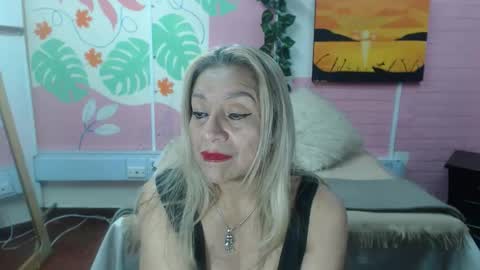 Snapshot of desire_latin chatting on May 2026 04:02:02 PM VALERIA online show from May 2026 04:02:02 PM