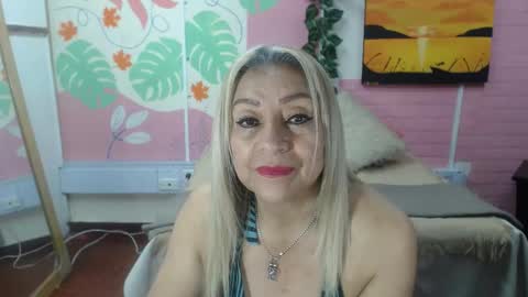 Snapshot of desire_latin chatting on June 2026 04:44:01 PM VALERIA online show from June 2026 04:44:01 PM