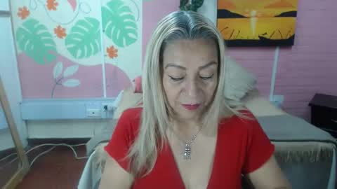 Snapshot of desire_latin chatting on June 2026 03:23:02 PM VALERIA online show from June 2026 03:23:02 PM