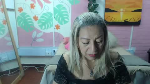 Snapshot of desire_latin chatting on June 2026 03:47:01 PM VALERIA online show from June 2026 03:47:01 PM
