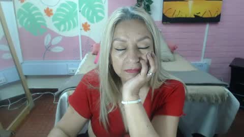Snapshot of desire_latin chatting on June 2026 05:15:02 PM VALERIA online show from June 2026 05:15:02 PM