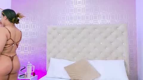 Sara Desire online show from September 2025 12:16:02 PM