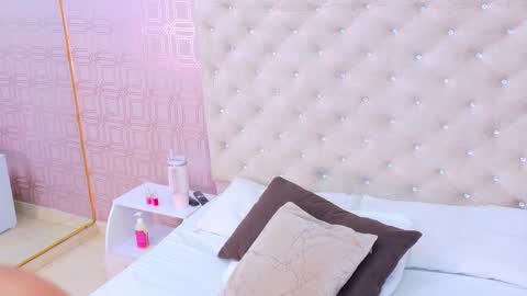 Sara Desire online show from February 2026 12:38:01 PM