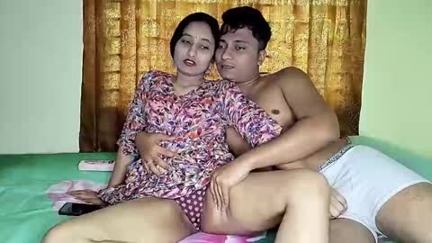 Snapshot of desirehub chatting on February 2026 05:59:01 AM Rowsy - Dave online show from February 2026 05:59:01 AM