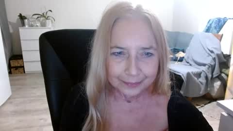 S O F I A online show from January 2025 06:16:01 PM