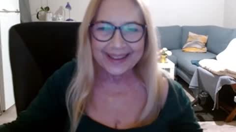 S O F I A online show from February 2025 06:15:02 PM