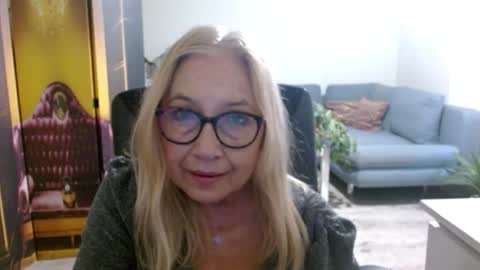 S O F I A online show from November 2025 07:39:01 AM