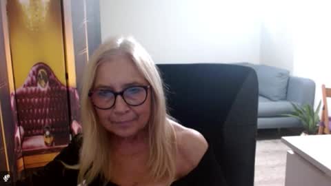 S O F I A online show from November 2025 03:12:02 PM